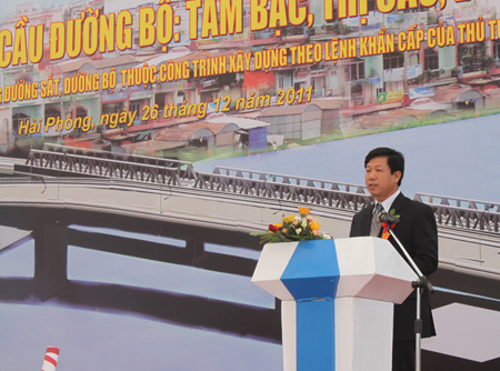 Ông Lê Văn Thành, Phó Chủ tịch UBNDTP Hải Phòng đánh giá cao công tác chuẩn bị thi công của Chủ đầu tư